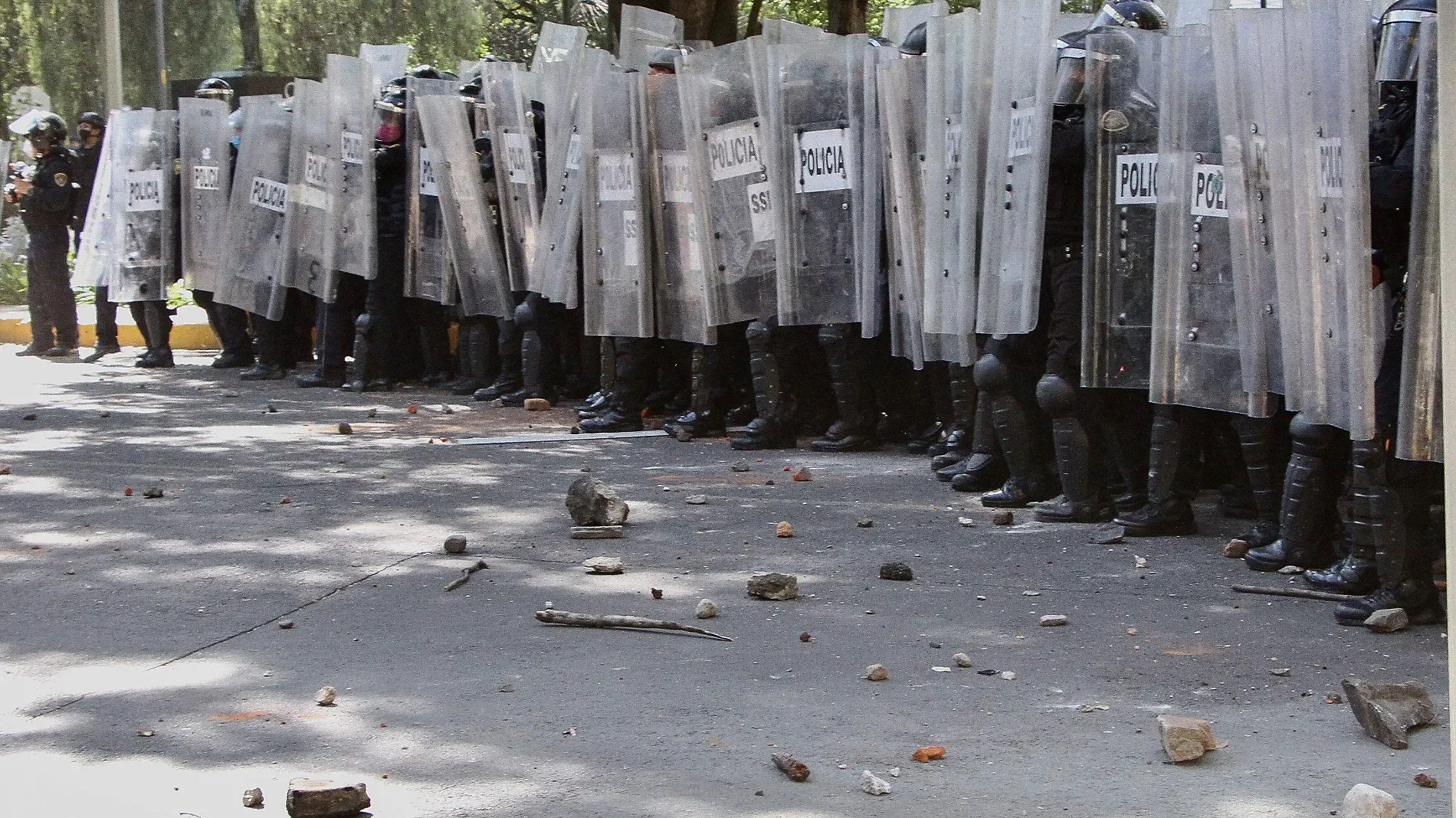 Protesta contra policías